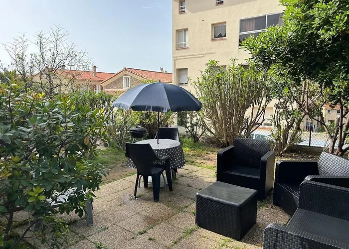 Plein Centre Avec Jardin De 40m2 Près Des Plages Appartement