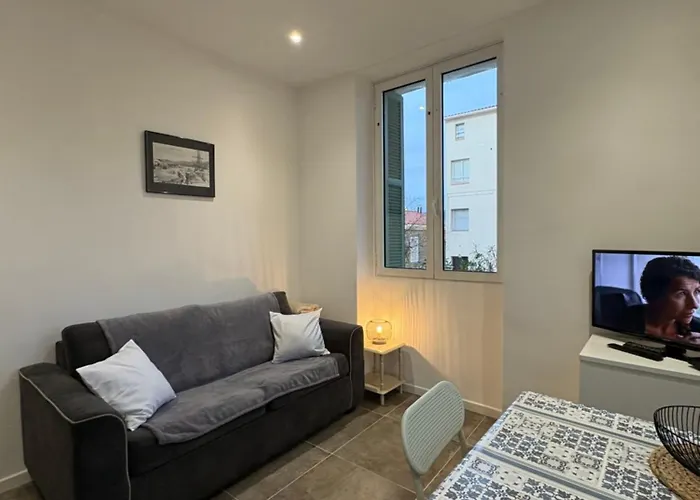 Plein Centre Avec Jardin De 40m2 Pres Des Plages *